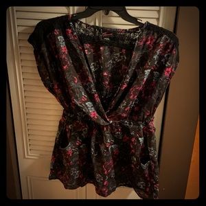 Torrid size 2 blouse